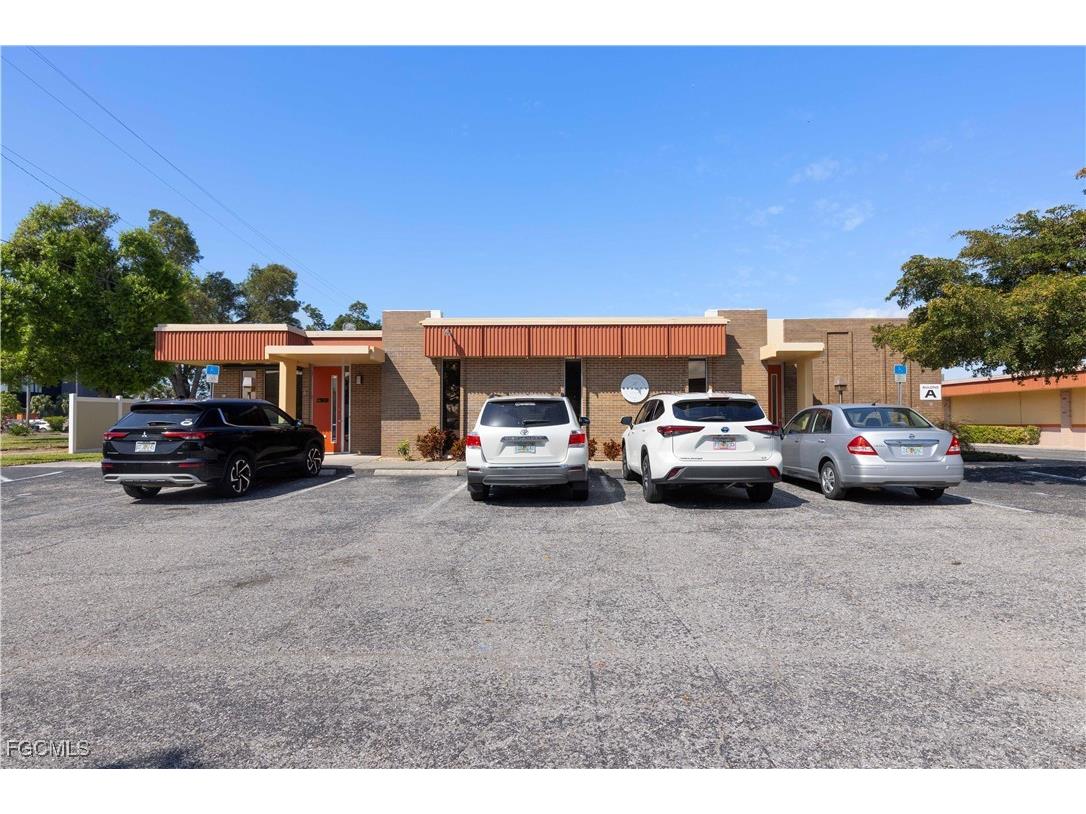 3900 Broadway Fort Myers FL 33901 2025021155 image1