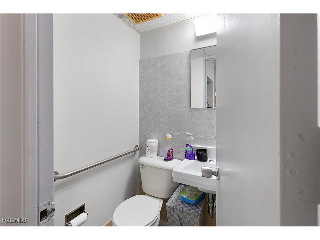 3900 Broadway Fort Myers FL 33901 2025021155 image17