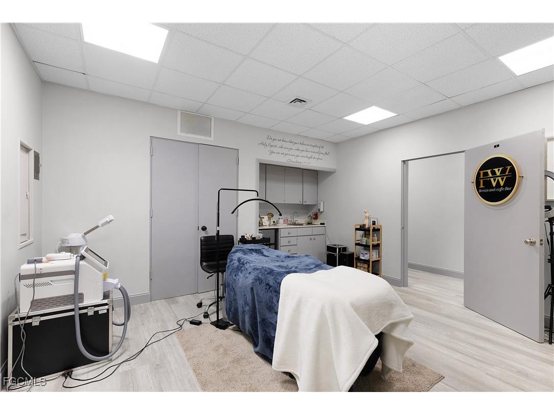 3900 Broadway Fort Myers FL 33901 2025021155 image3