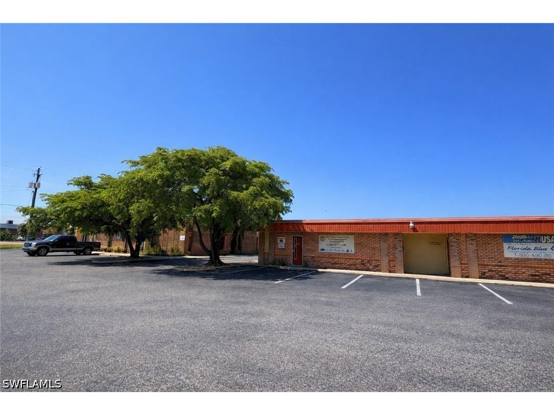 3900 Broadway Fort Myers FL 33901 226013605 image2