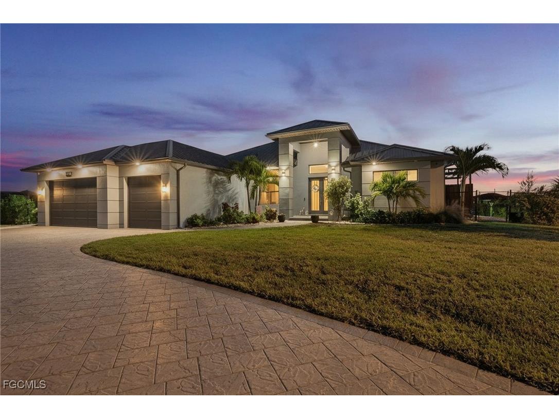 3900 Gulfstream Parkway Cape Coral FL 33993 2025020821 image1