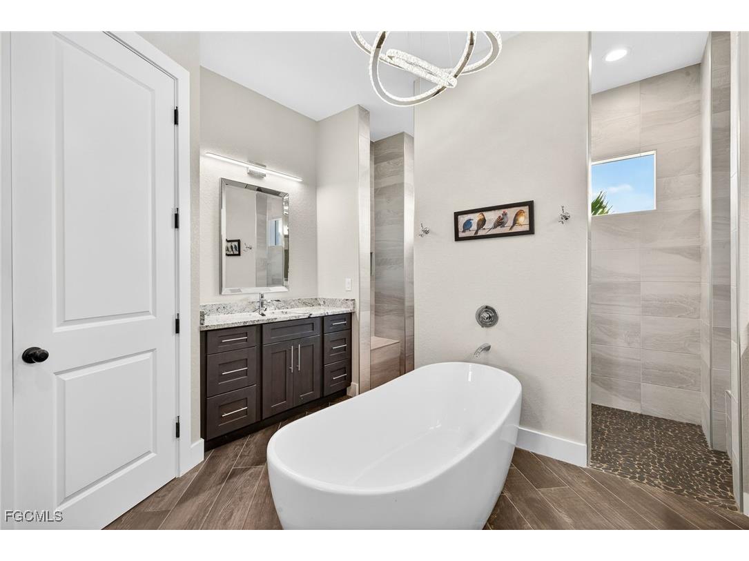 3900 Gulfstream Parkway Cape Coral FL 33993 2025020821 image31