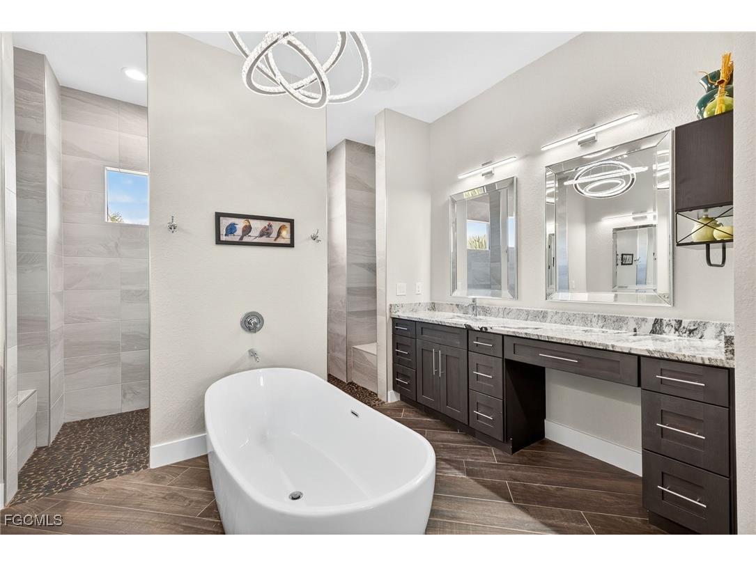 3900 Gulfstream Parkway Cape Coral FL 33993 2025020821 image32