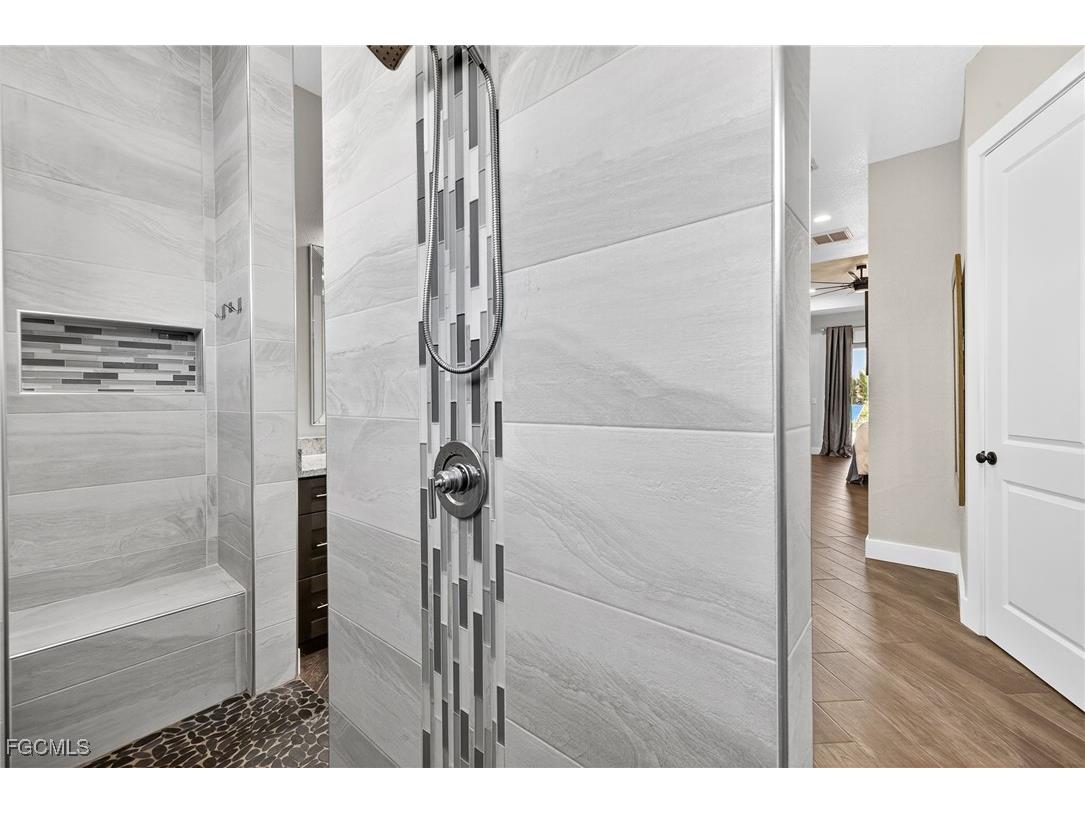 3900 Gulfstream Parkway Cape Coral FL 33993 2025020821 image33