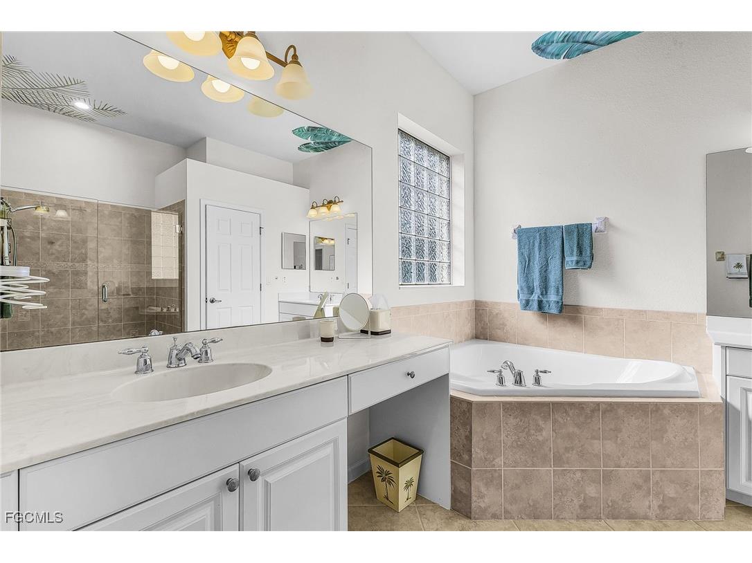 3900 Lakeview Isle Court Fort Myers FL 33905 2025022953 image16