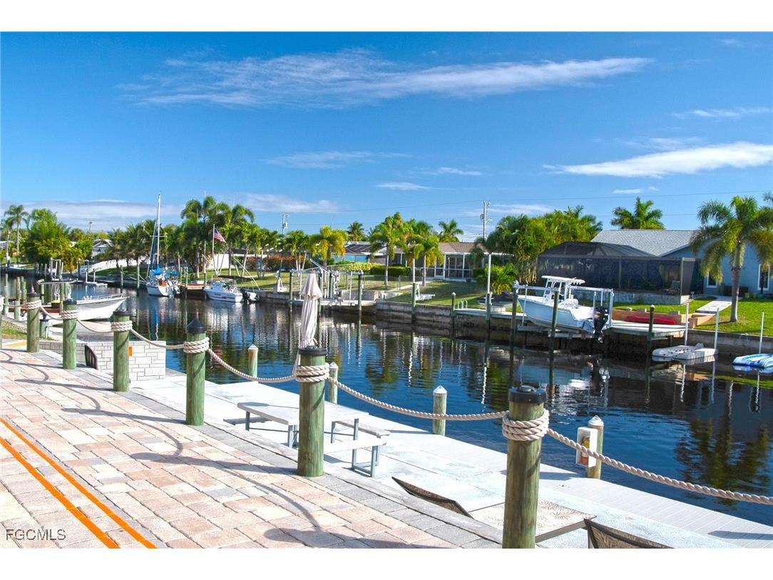 3901 Del Prado Boulevard S #202 Cape Coral FL 33904 2025023834 image1