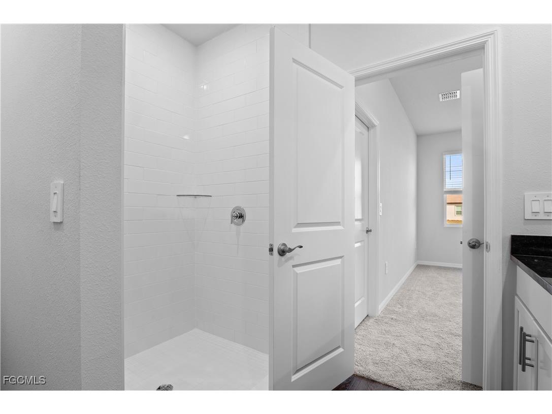 3901 NE 19th Avenue Cape Coral FL 33909 2025019898 image13