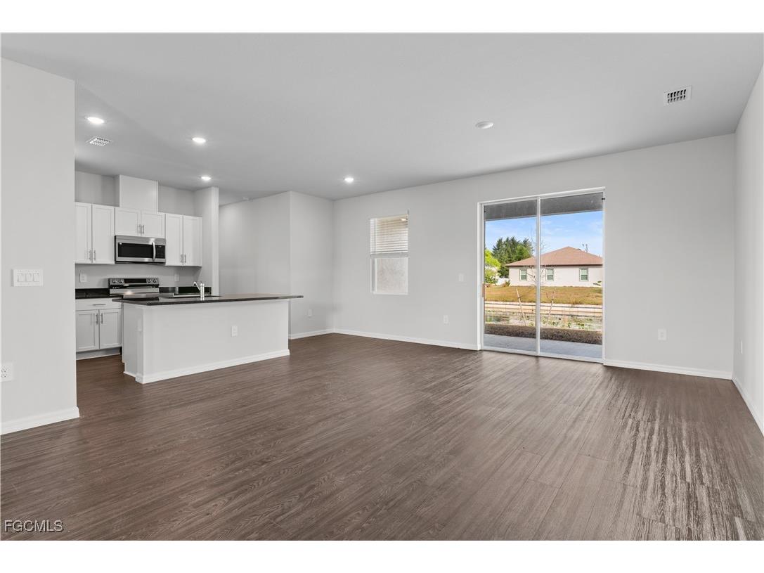 3901 NE 19th Avenue Cape Coral FL 33909 2025019898 image8