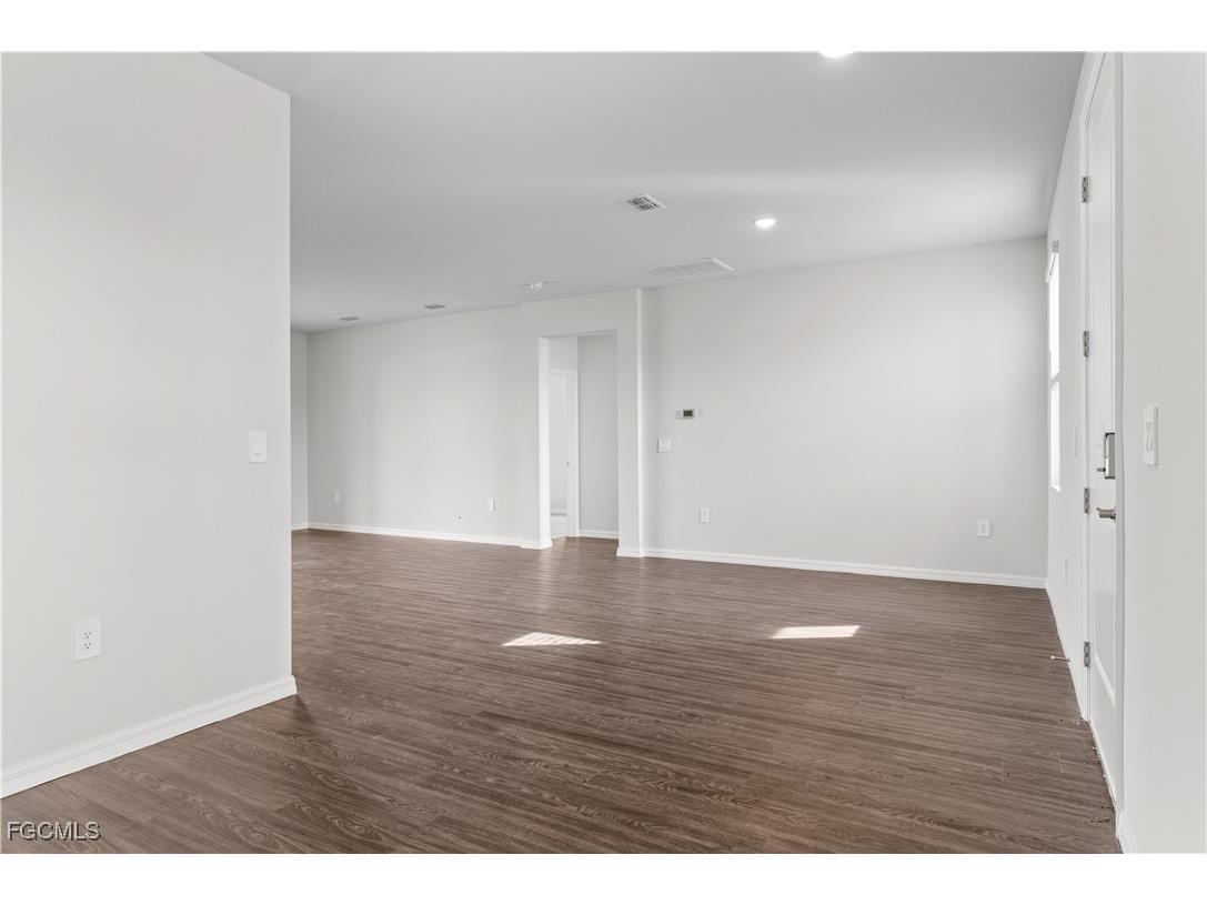 3901 NE 19th Avenue Cape Coral FL 33909 2025019898 image9