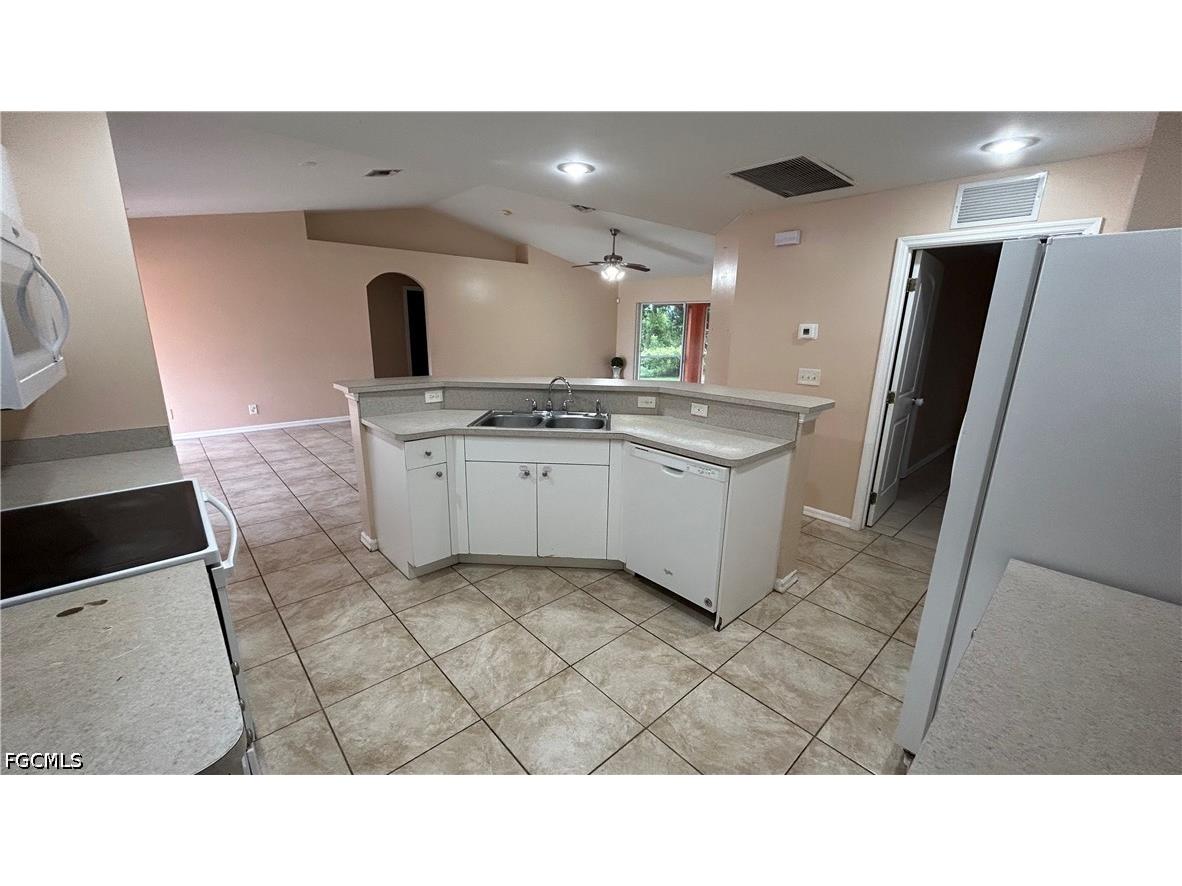 3902 23rd Street SW Lehigh Acres FL 33976 2026018845 image4