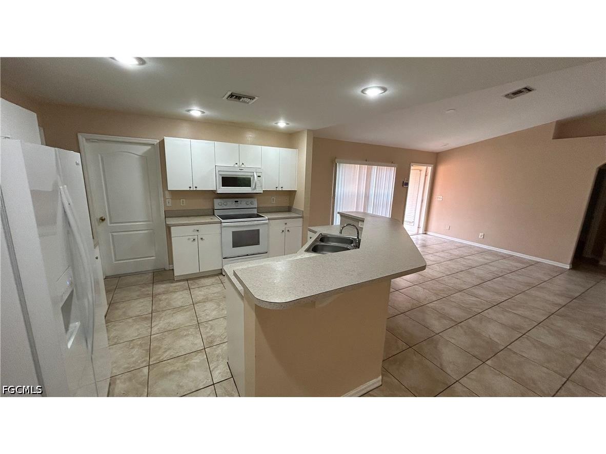 3902 23rd Street SW Lehigh Acres FL 33976 2026022249 image4