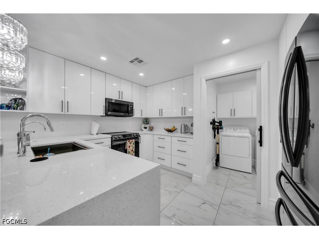 3902 3rd Street SW Lehigh Acres FL 33976 2026025992 image16