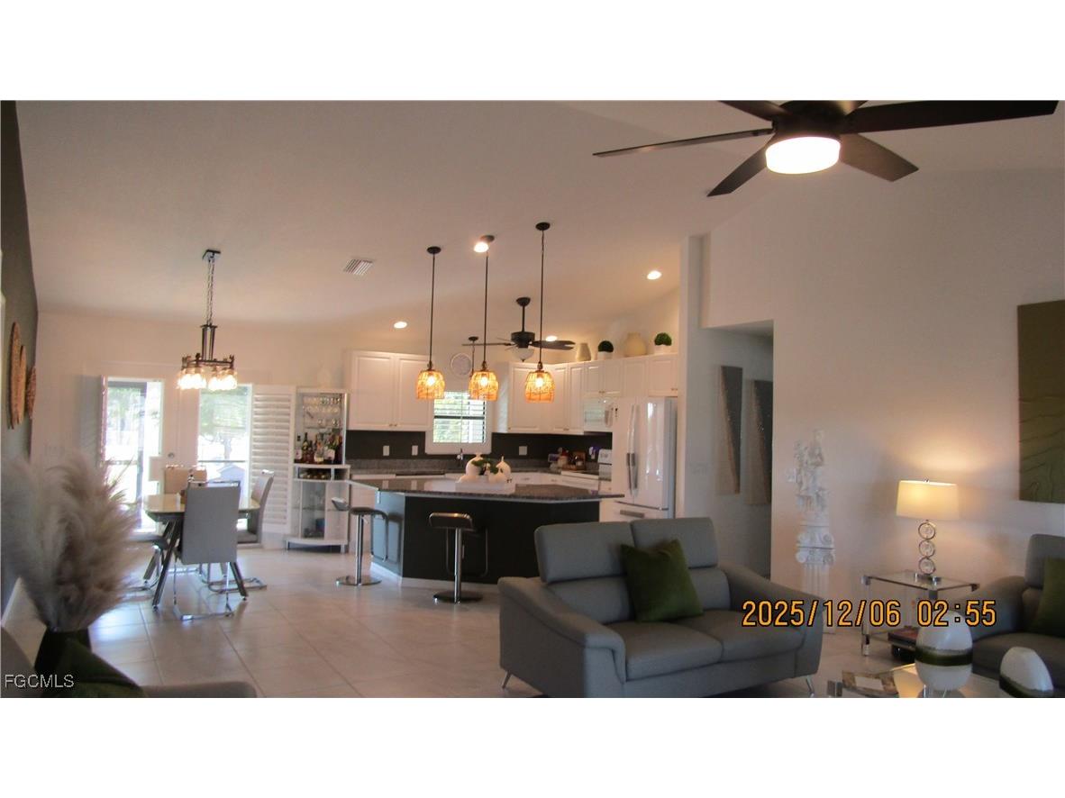 3902 NW 33rd Avenue Cape Coral FL 33993 2025023981 image4