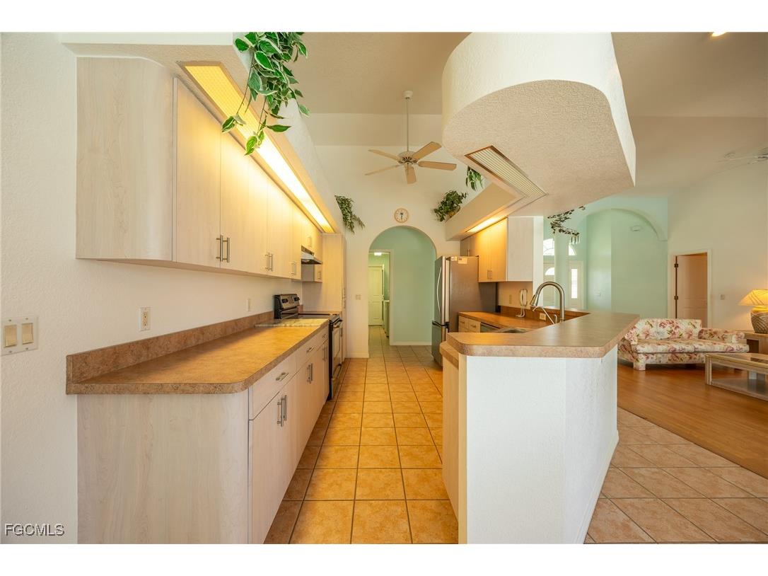 3902 SE 13th Avenue Cape Coral FL 33904 2025009179 image11