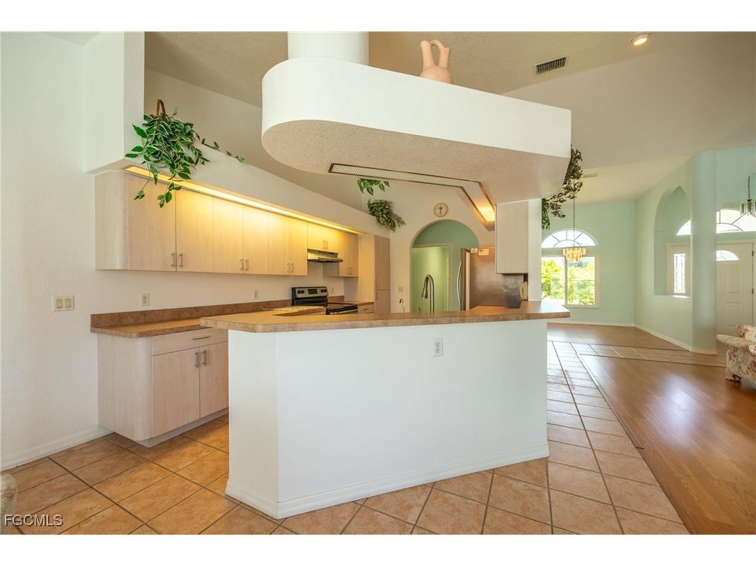 3902 SE 13th Avenue Cape Coral FL 33904 2025009179 image12