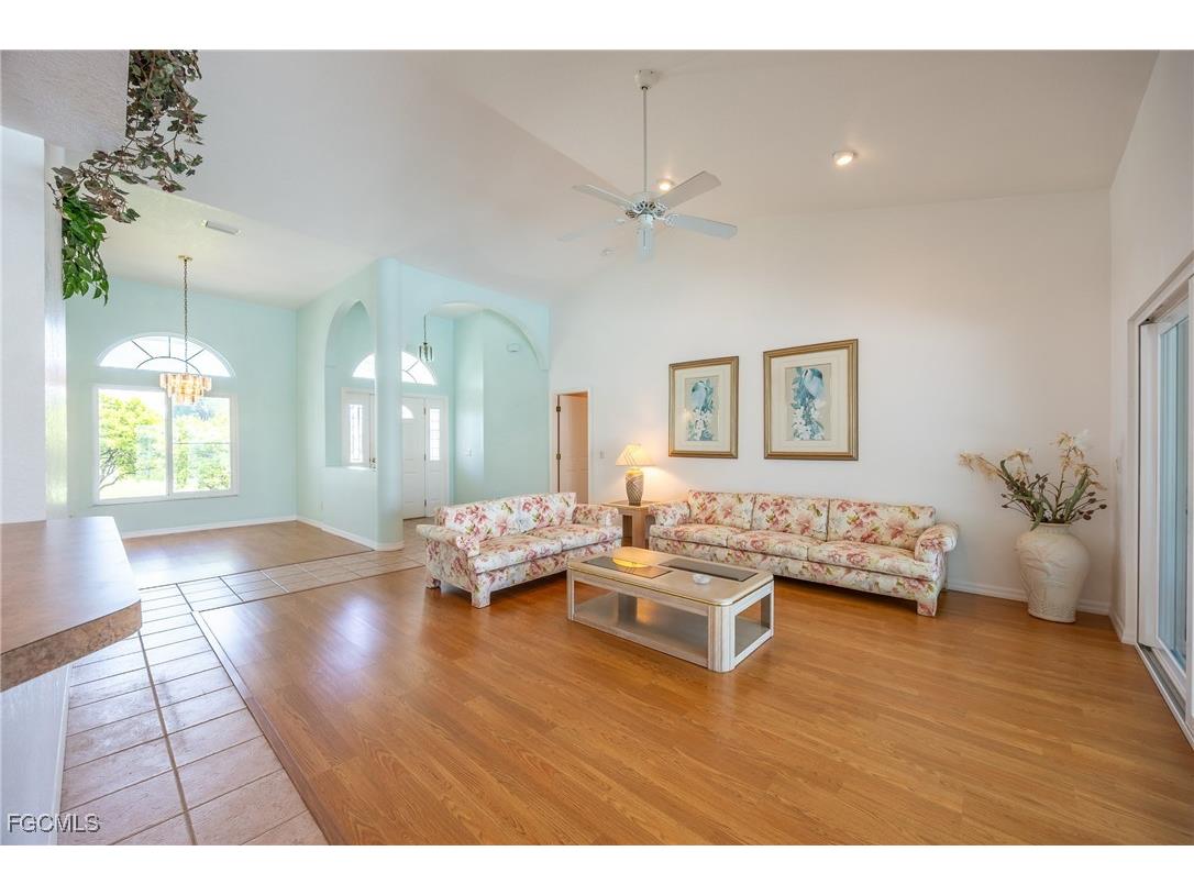 3902 SE 13th Avenue Cape Coral FL 33904 2025009179 image4