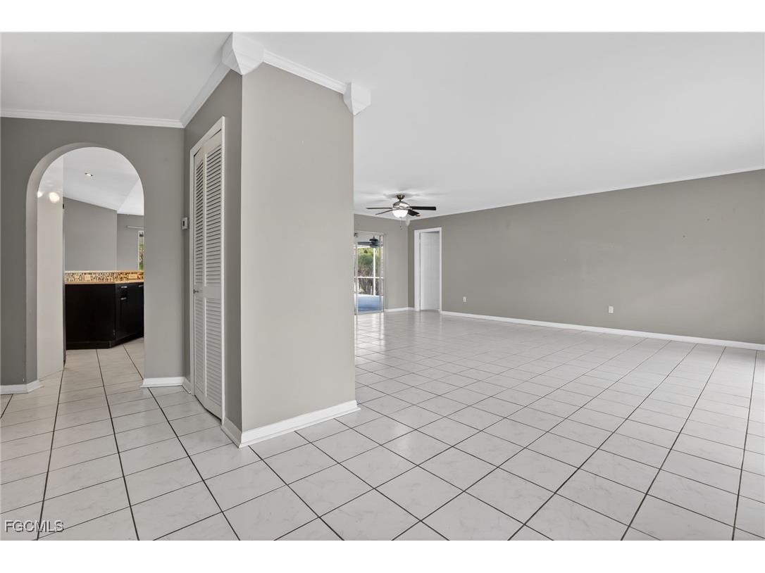 3902 SE 2nd Place Cape Coral FL 33904 2025023480 image15