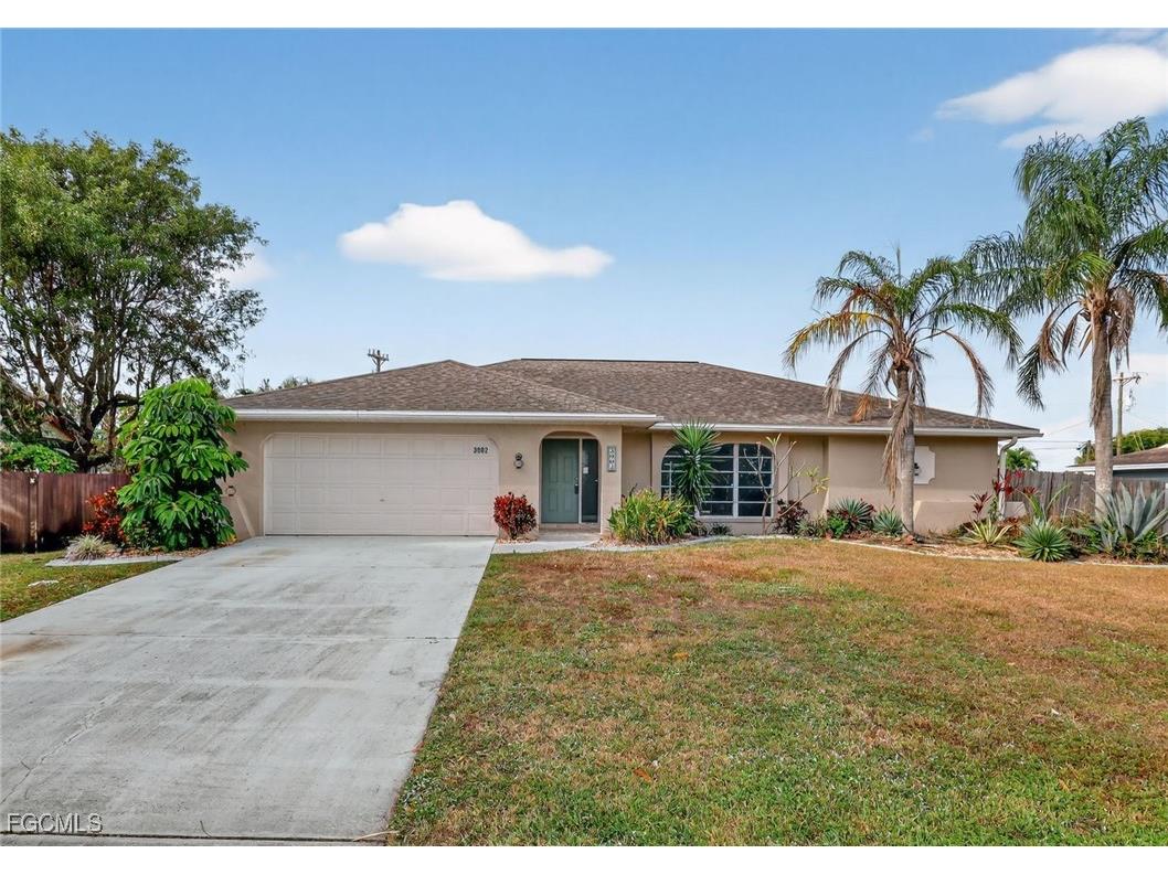3902 SE 2nd Place Cape Coral FL 33904 2025023480 image2