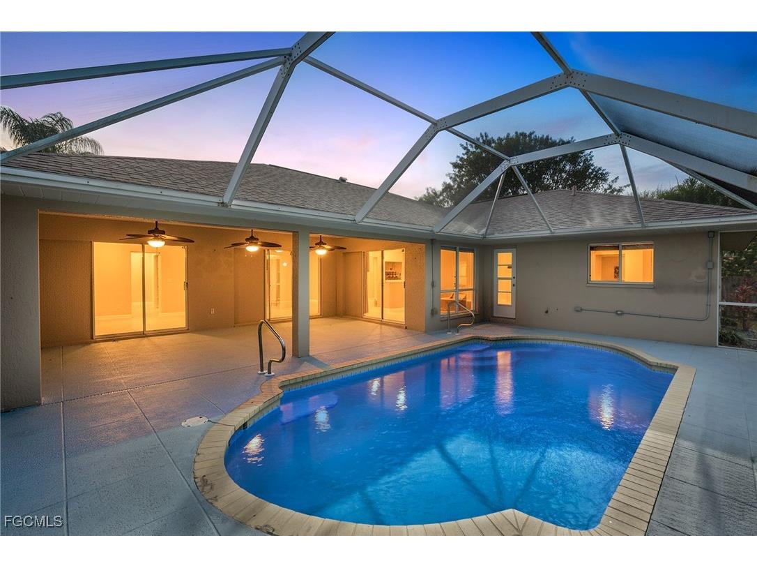 3902 SE 2nd Place Cape Coral FL 33904 2025023480 image3