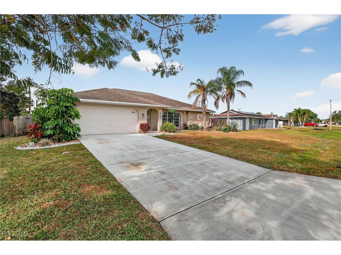 3902 SE 2nd Place Cape Coral FL 33904 2025023480 image36