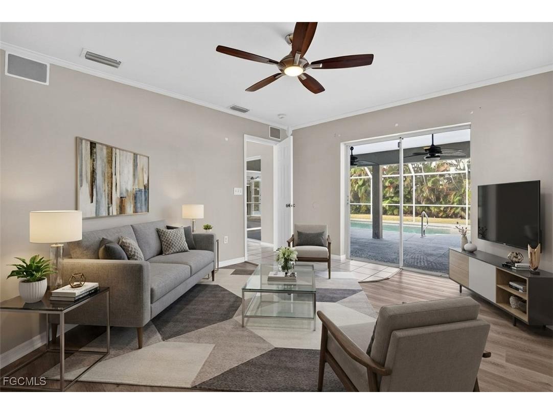 3902 SE 2nd Place Cape Coral FL 33904 2025023480 image7