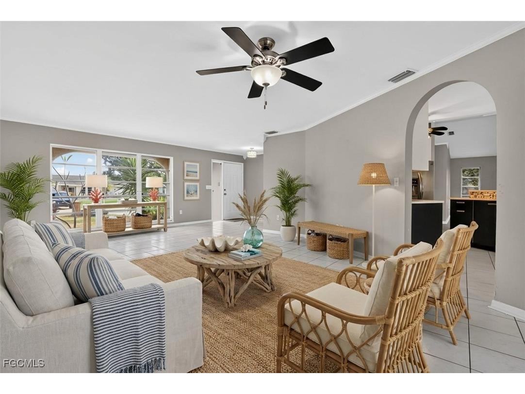 3902 SE 2nd Place Cape Coral FL 33904 2025023480 image9