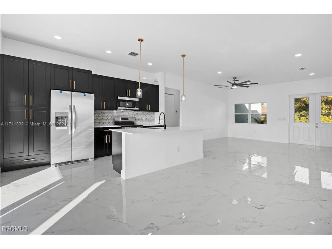 3903 29th Street SW Lehigh Acres FL 33976 2025006567 image2