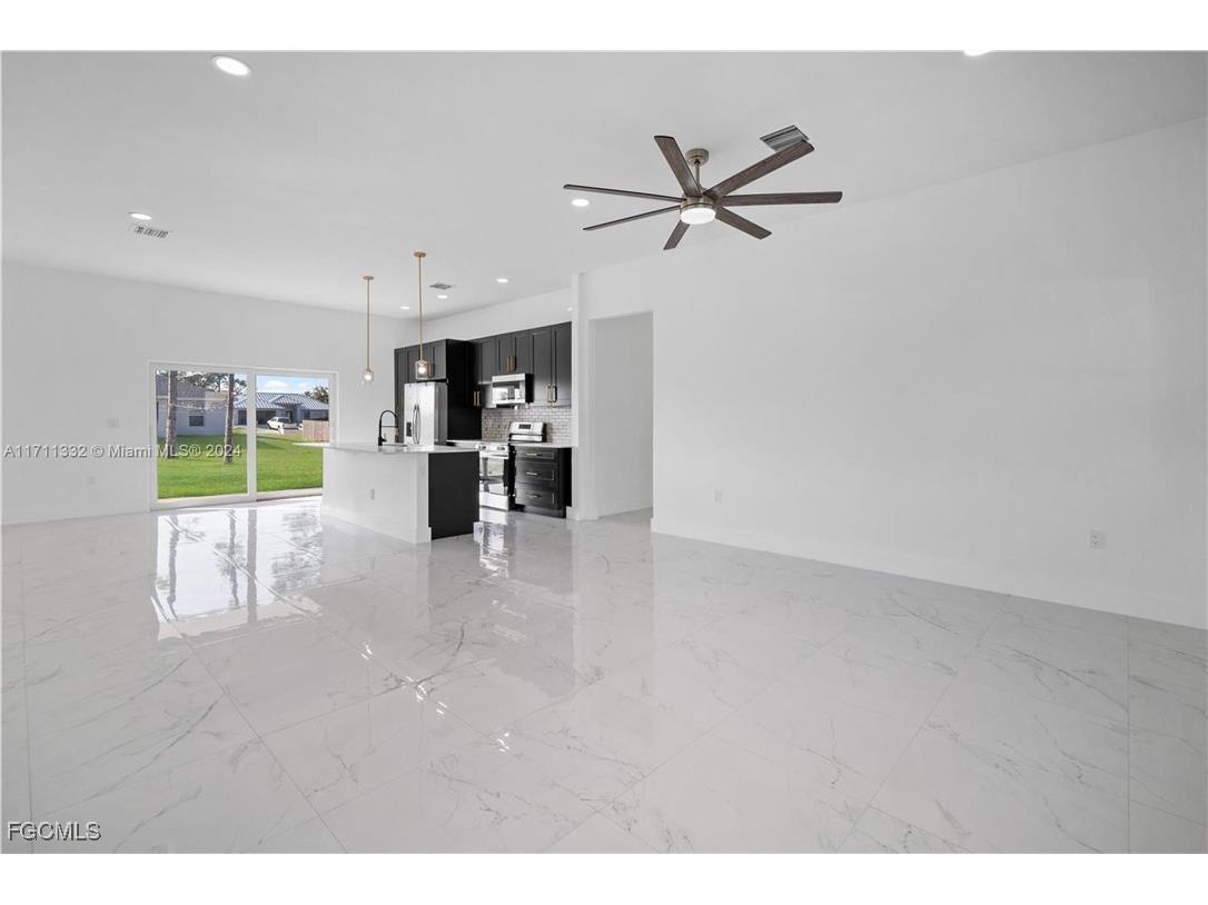 3903 29th Street SW Lehigh Acres FL 33976 2025006567 image9