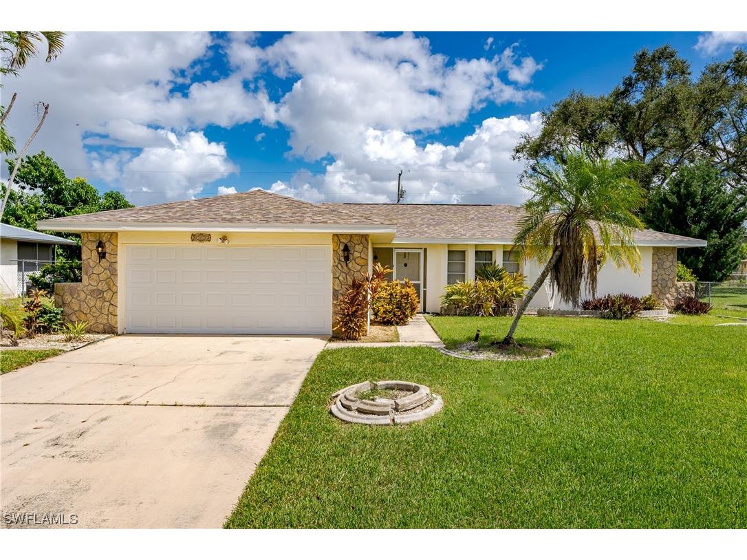 3903 SE 2nd Place Cape Coral FL 33904 223072076 image1