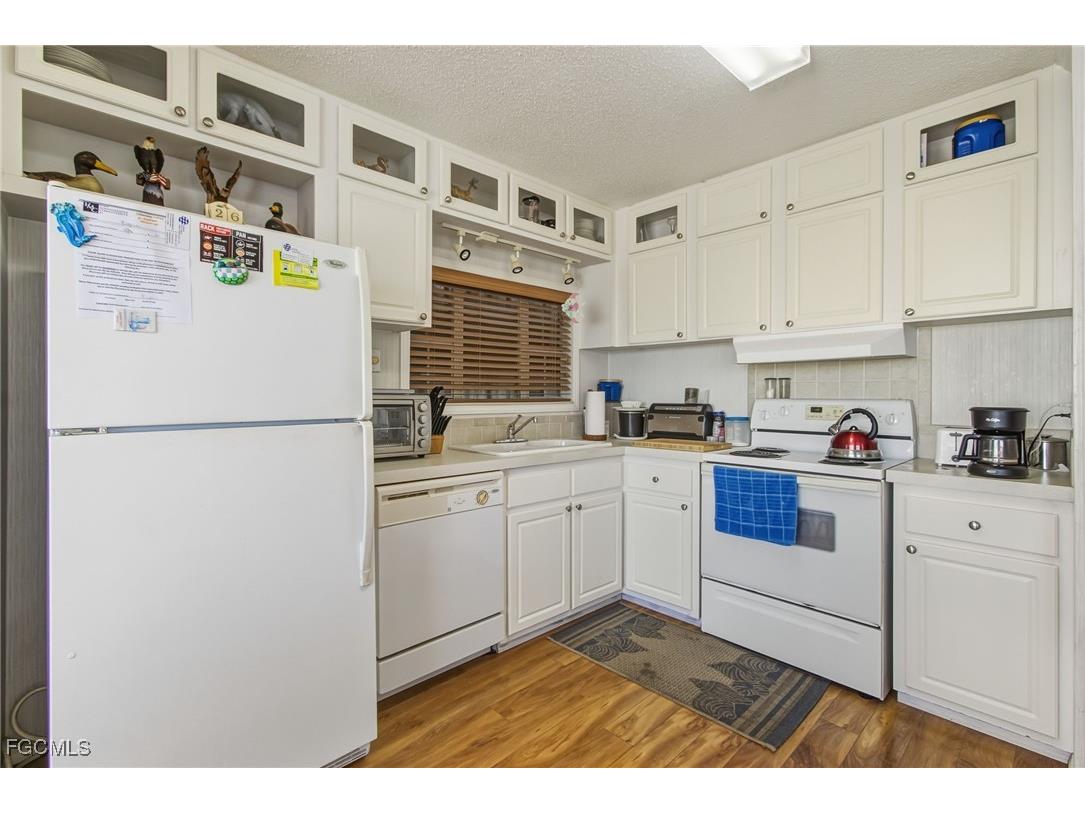 3904 Dewberry Lane Saint James City FL 33956 2025025799 image14