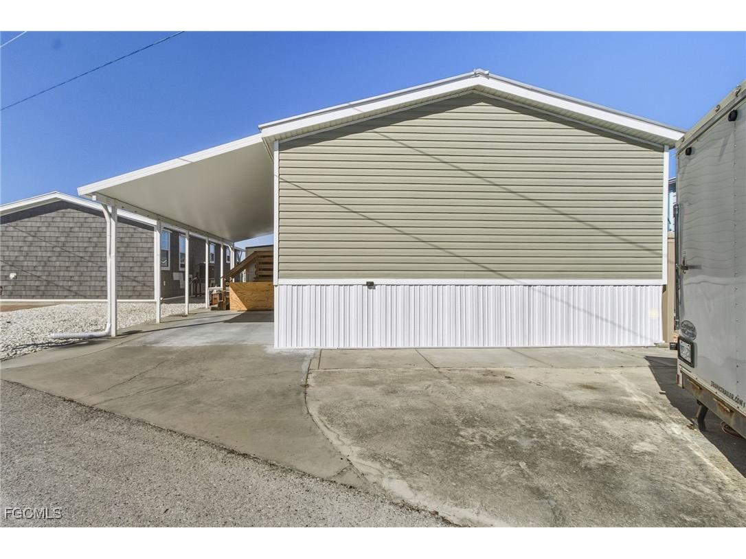 3904 Dewberry Lane Saint James City FL 33956 2025025799 image3