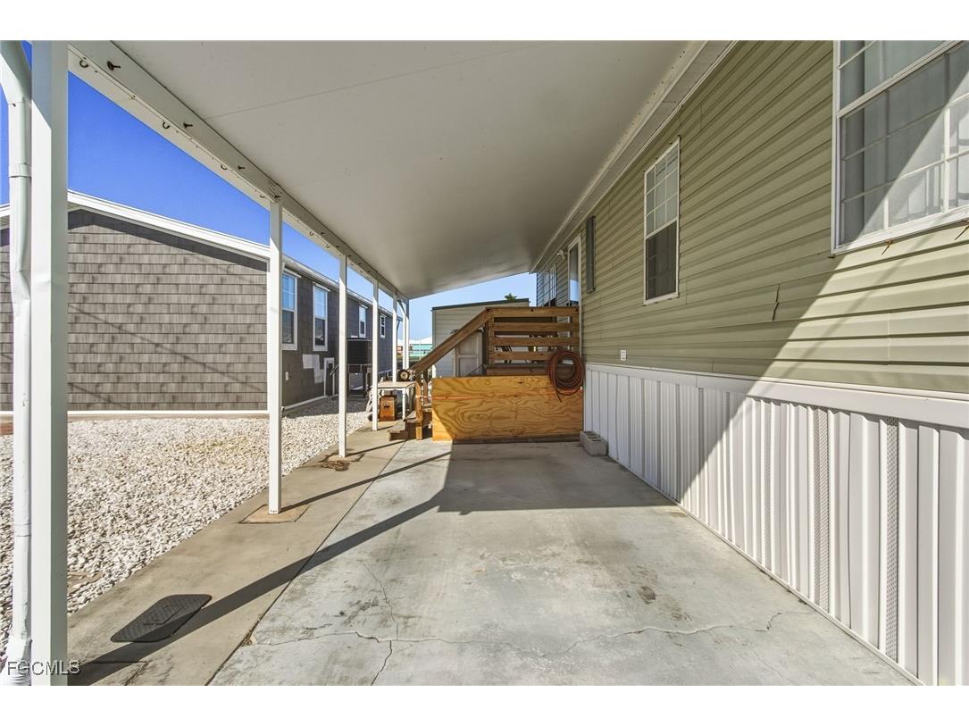 3904 Dewberry Lane Saint James City FL 33956 2025025799 image5