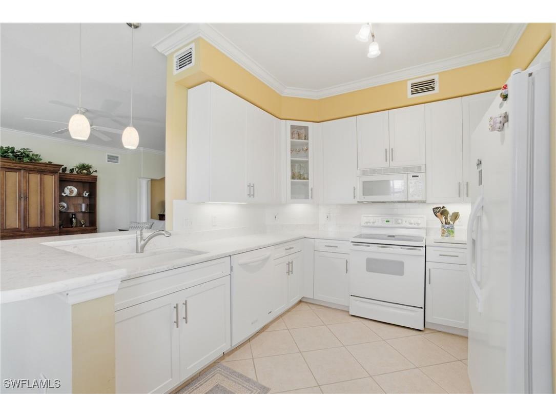 3904 Forest Glen Boulevard #7-101 Naples FL 34114 225075017 image12