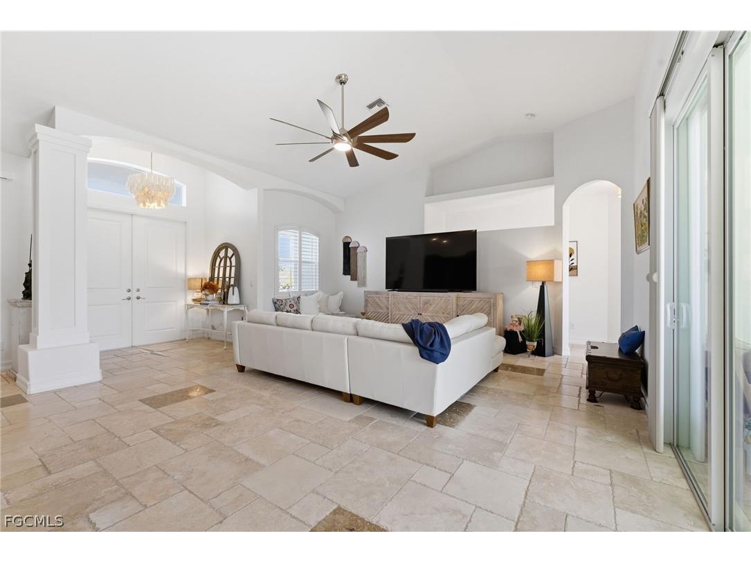 3905 Agualinda Boulevard Cape Coral FL 33914 2026008881 image7