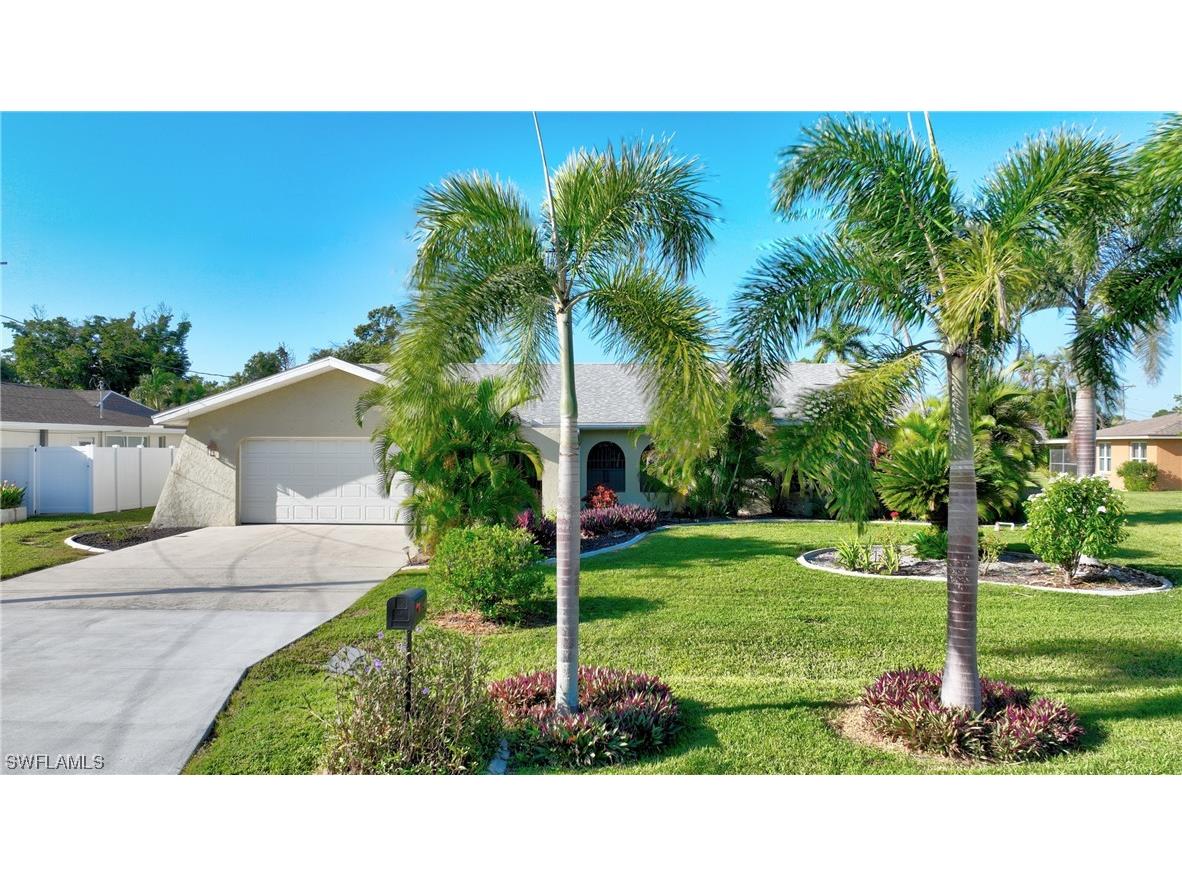 3906 SE 9th Court Cape Coral FL 33904 223079444 image1