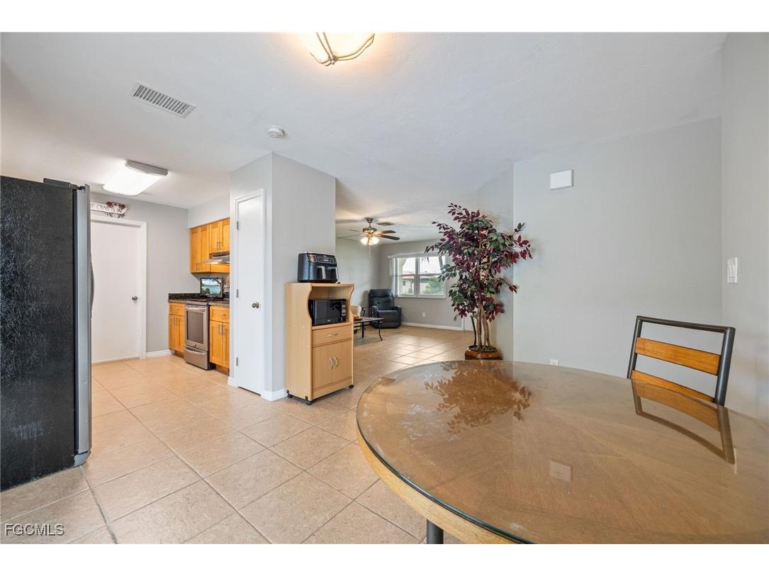 3906 SW 1st Avenue Cape Coral FL 33914 2025011911 image11