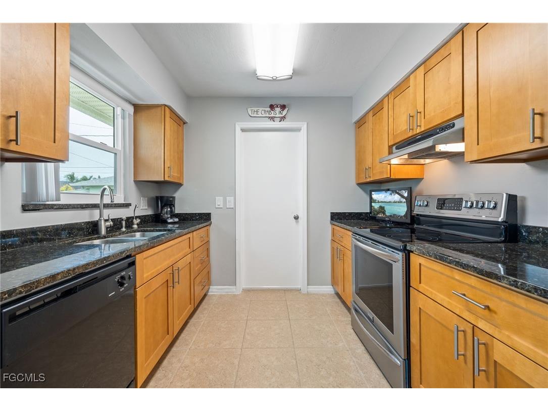 3906 SW 1st Avenue Cape Coral FL 33914 2025011911 image12