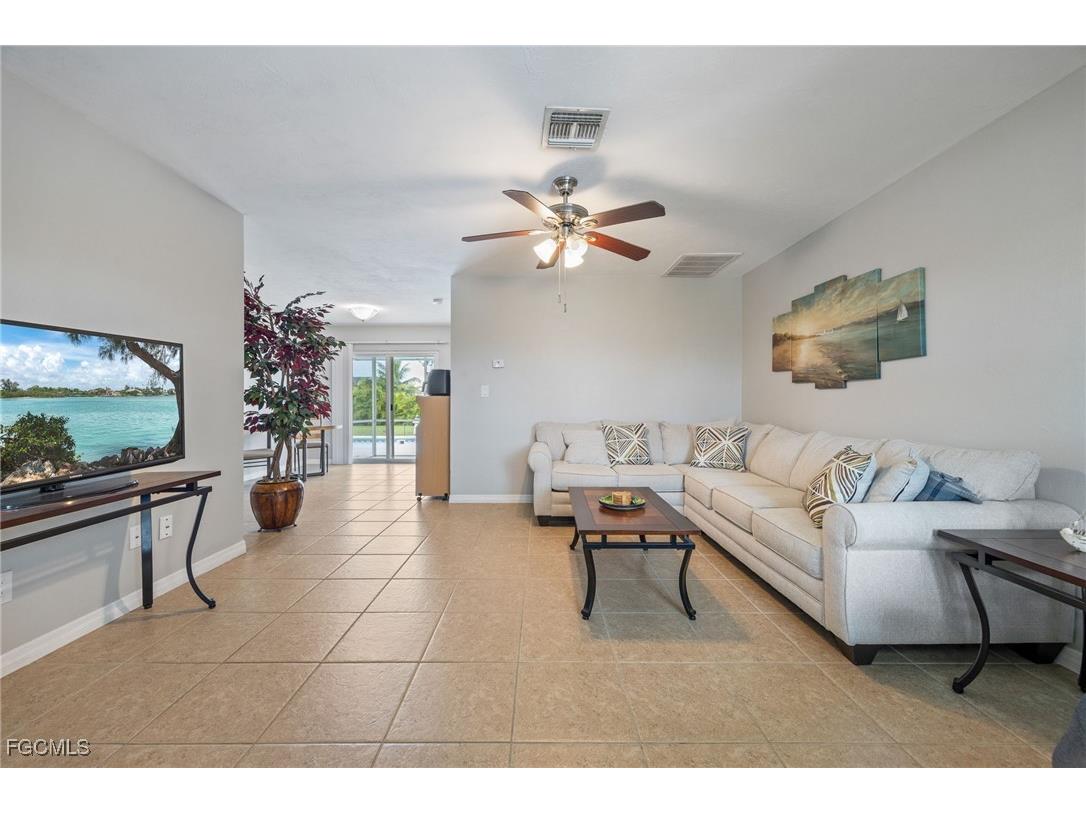 3906 SW 1st Avenue Cape Coral FL 33914 2025011911 image5