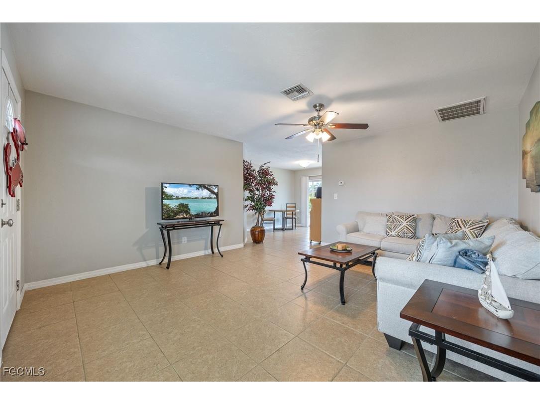 3906 SW 1st Avenue Cape Coral FL 33914 2025011911 image6