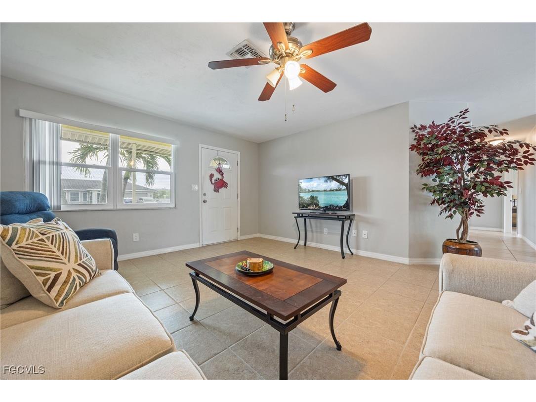 3906 SW 1st Avenue Cape Coral FL 33914 2025011911 image7