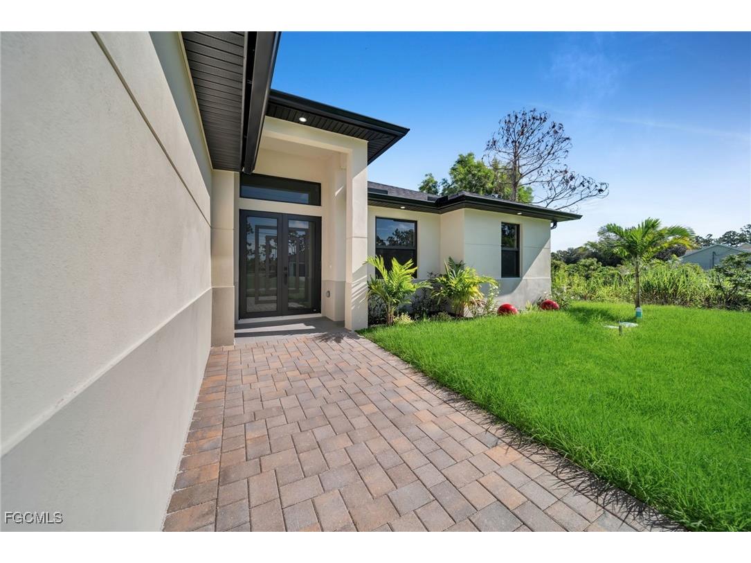 3906 Sunset Road Lehigh Acres FL 33971 2025003297 image1