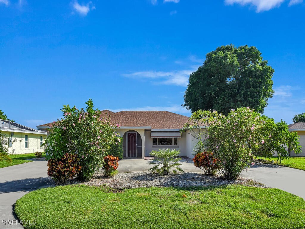 3907 SE 10th Avenue Cape Coral FL 33904 224068402 image1