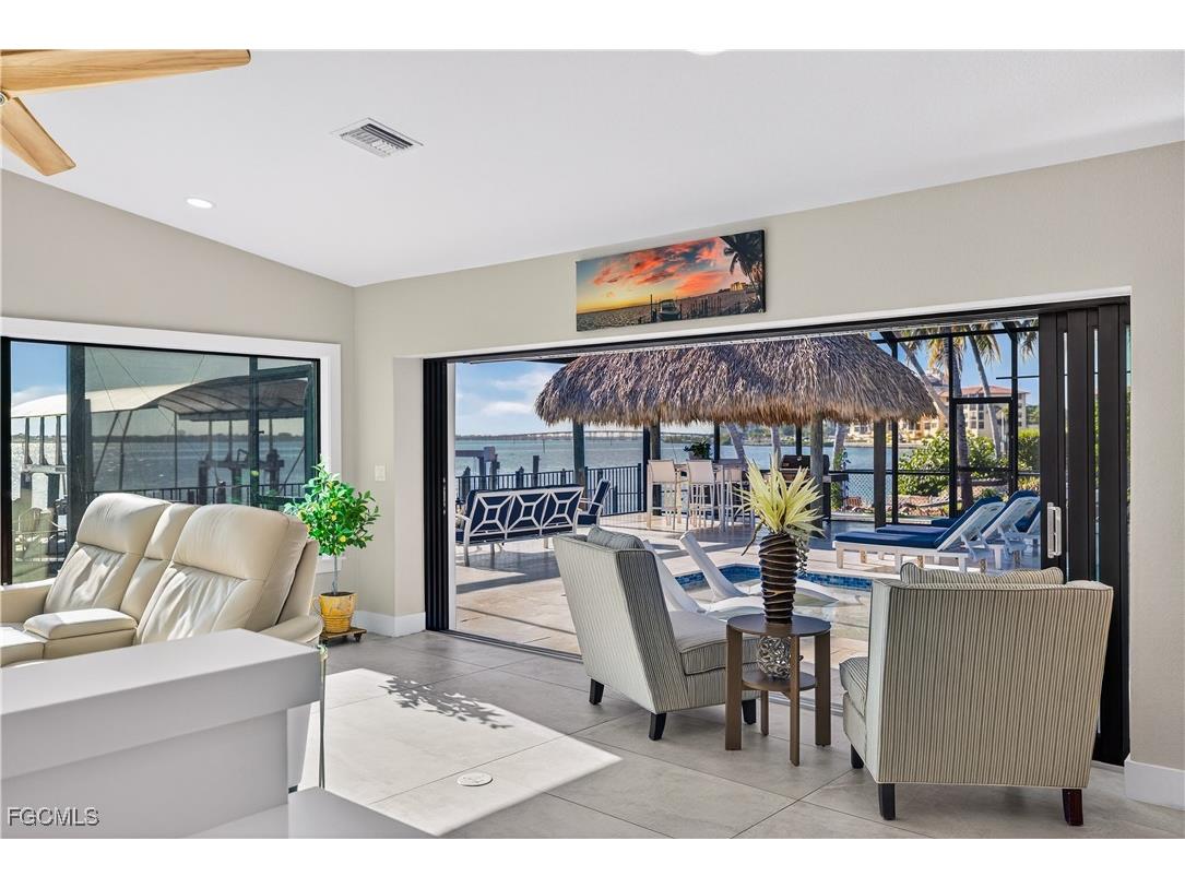 3907 SE 21st Place Cape Coral FL 33904 2025021789 image10