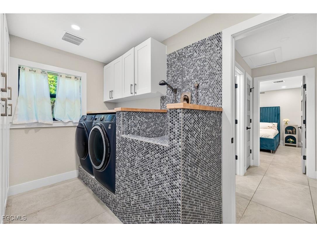 3907 SE 21st Place Cape Coral FL 33904 2025021789 image31