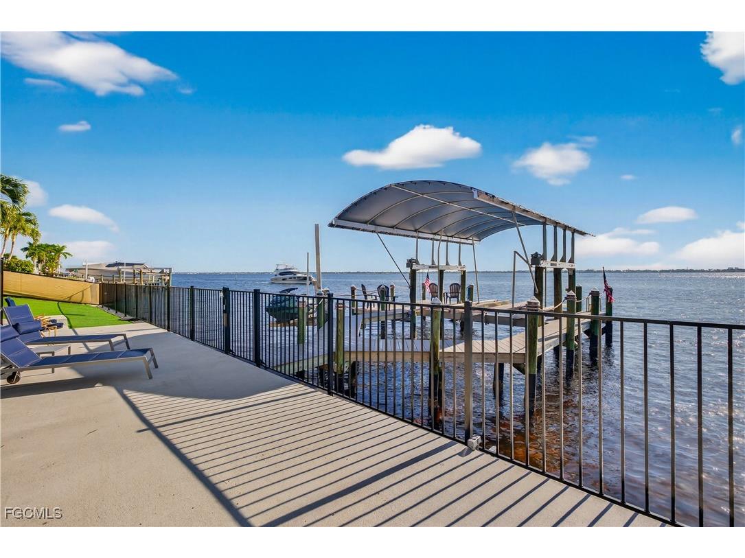 3907 SE 21st Place Cape Coral FL 33904 2025021789 image40