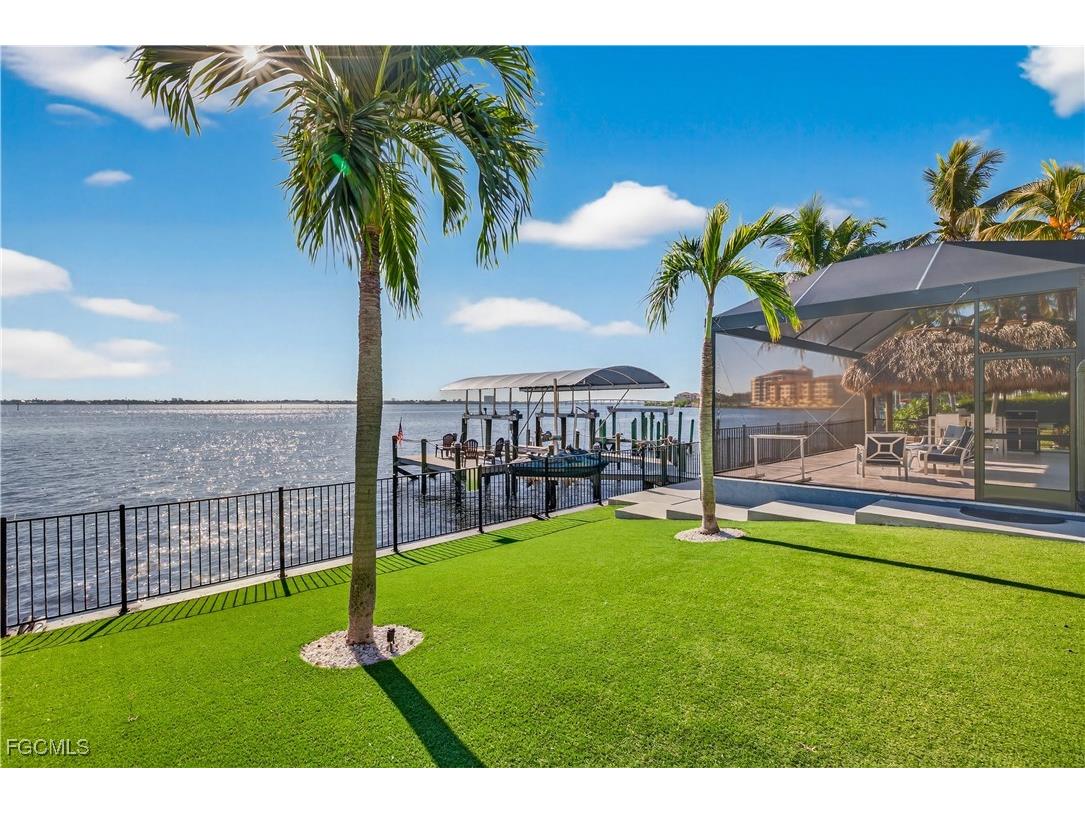 3907 SE 21st Place Cape Coral FL 33904 2025021789 image41