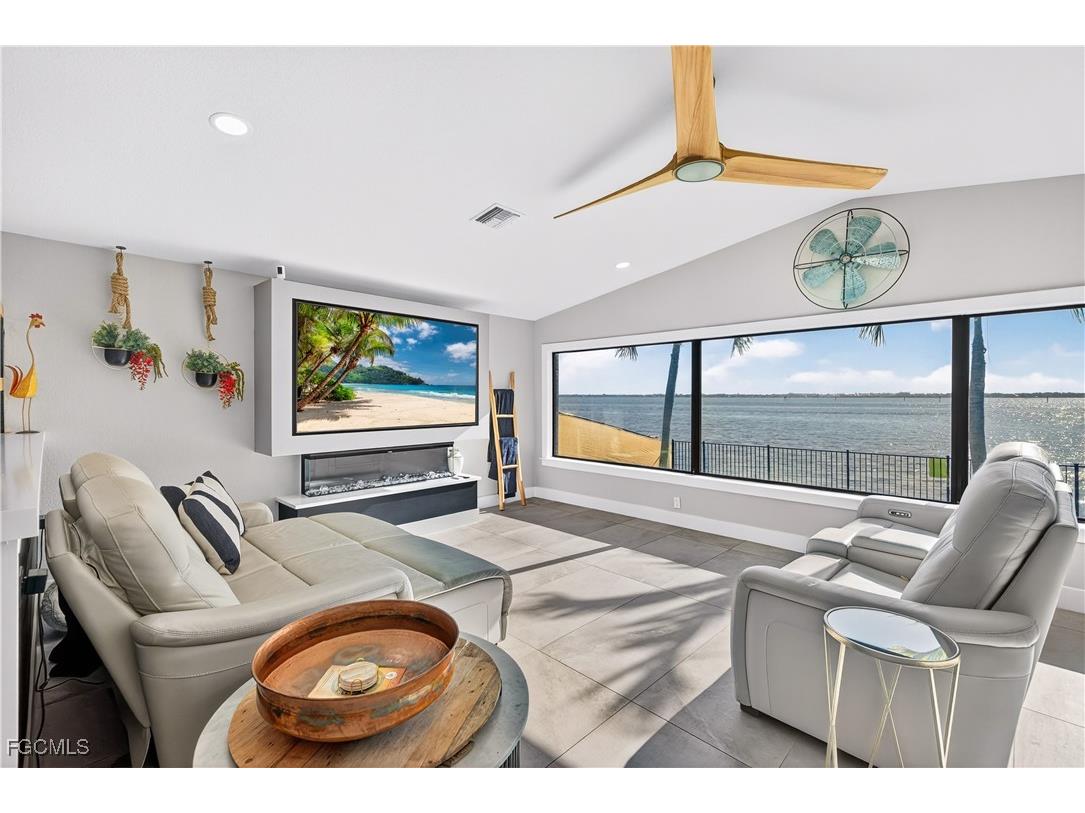 3907 SE 21st Place Cape Coral FL 33904 2025021789 image6