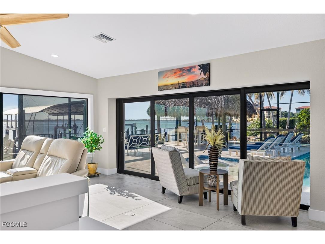 3907 SE 21st Place Cape Coral FL 33904 2025021789 image9