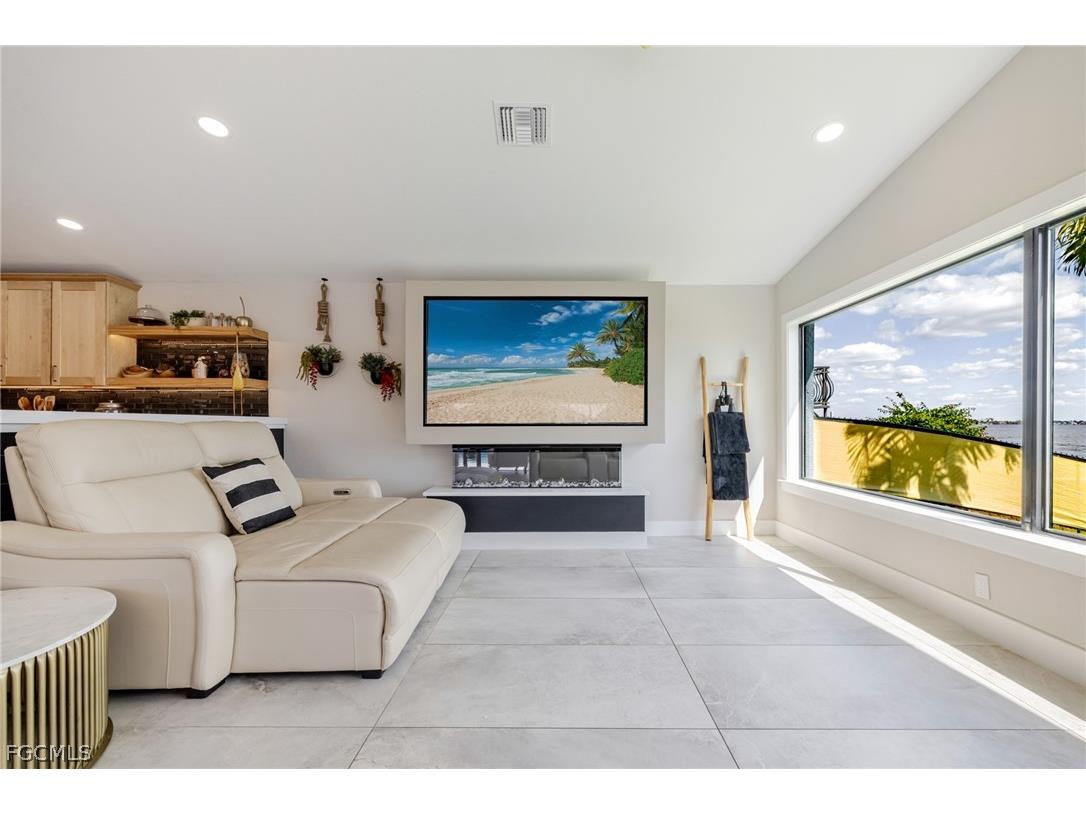 3907 SE 21st Place Cape Coral FL 33904 2026006963 image28