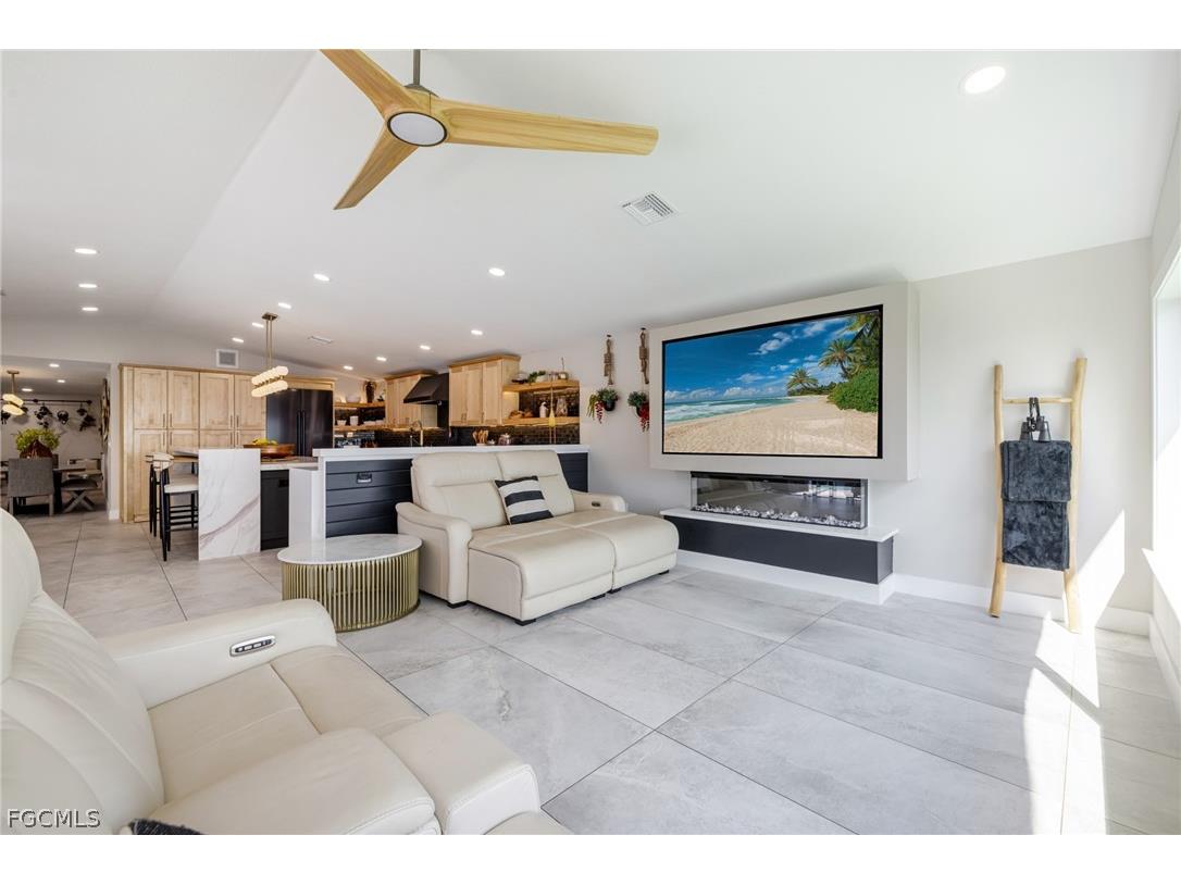 3907 SE 21st Place Cape Coral FL 33904 2026006963 image29